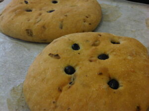 Focaccia Olive & Tomato
